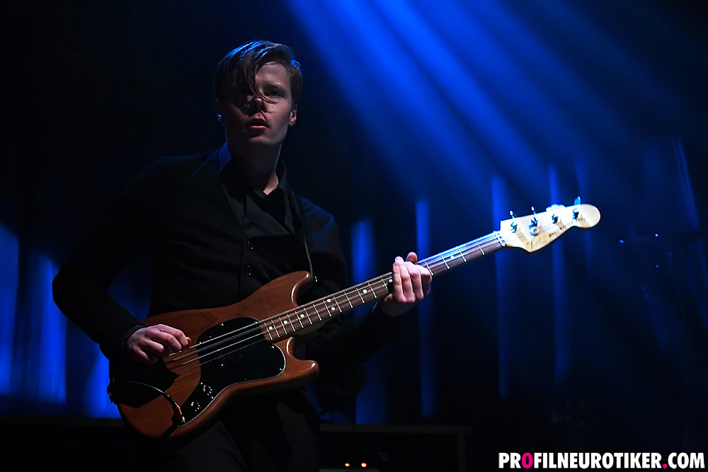 1000 Robota im Gebäude 9