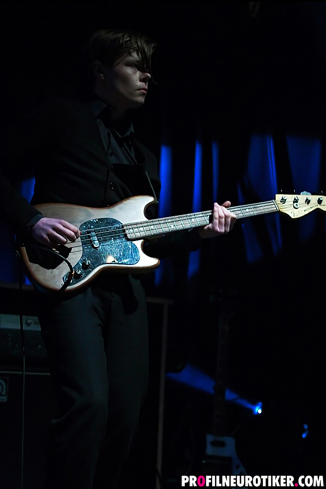 1000 Robota im Gebäude 9