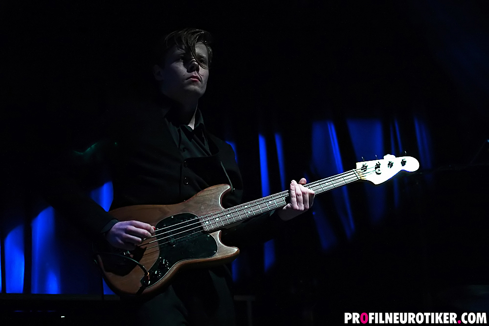 1000 Robota im Gebäude 9