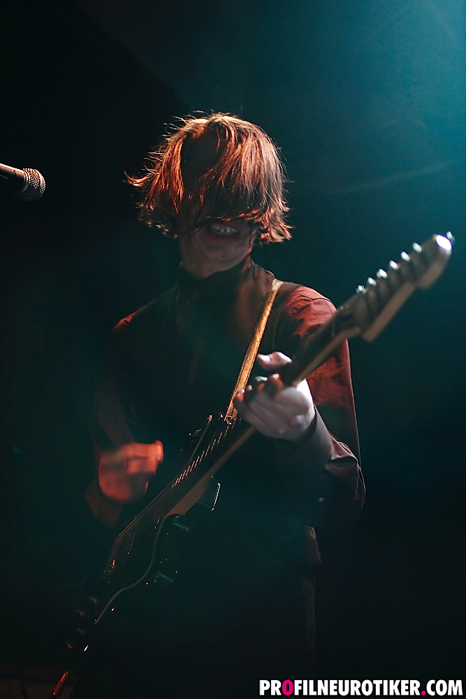 1000 Robota im Gebäude 9